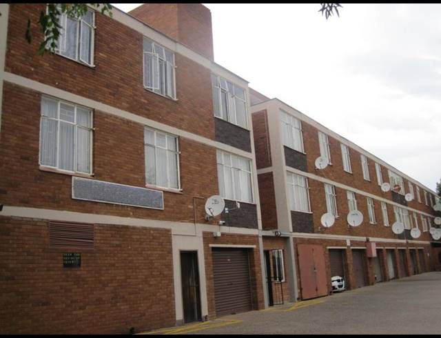 3 BEDROOM APARTMENT FOR SALE IN KWAGGASRAND